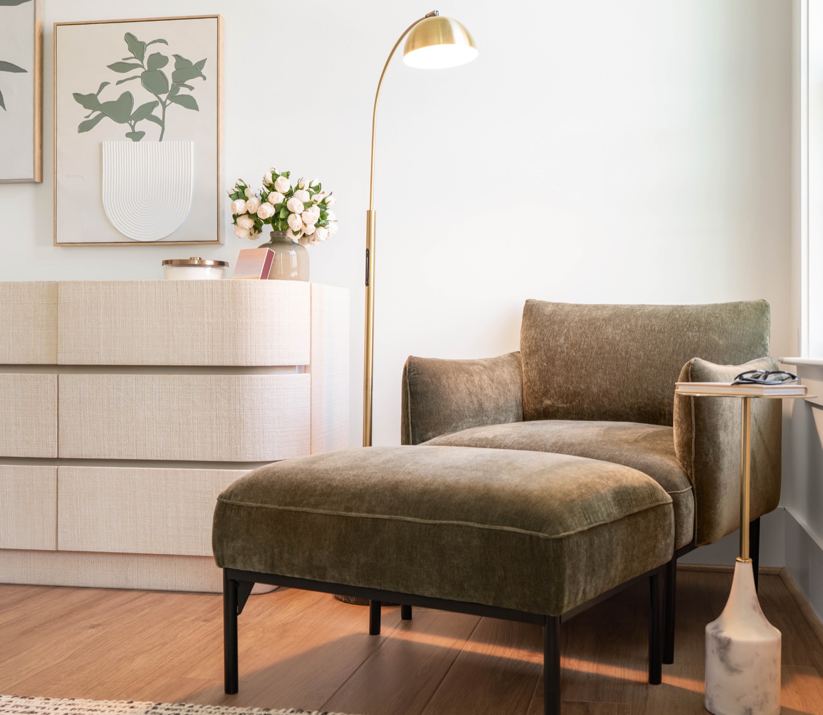 Reading Corner — Manegate